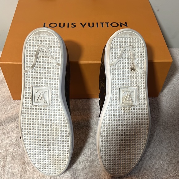 Louis Vuitton Frontrow Sneaker - Picture 2 of 5